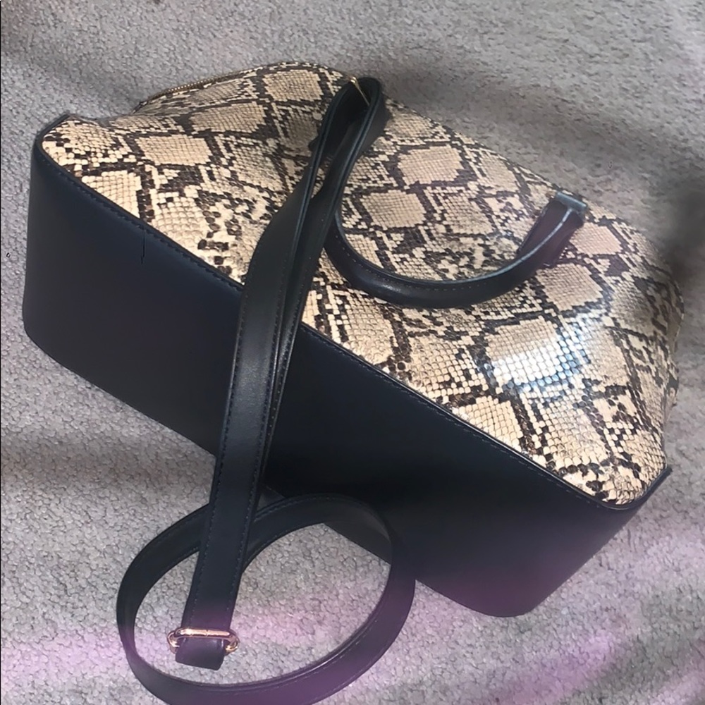 Purse - Picture 4 of 6
